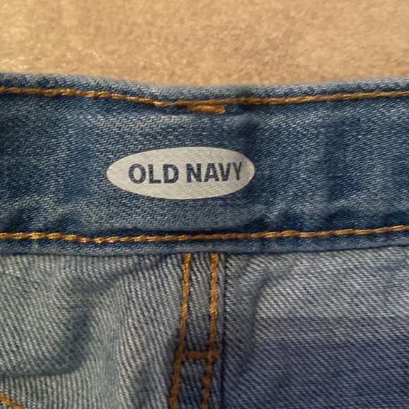 Shorts - Picture 3 of 4